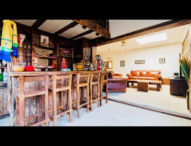 5 BEDROOM FREEHOLD FOR SALE IN BRACKENHURST